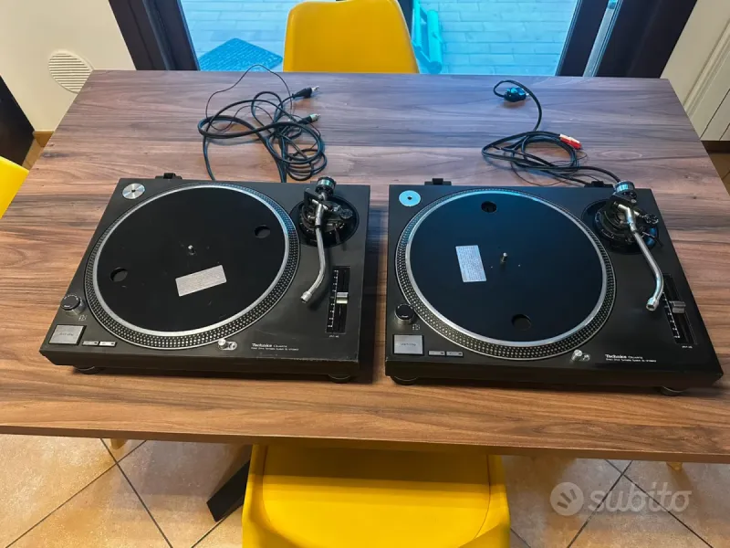 Technics SL-1210 MK2 black Giradischi professionale per DJ — foto 1