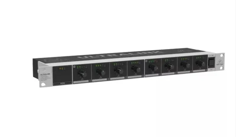 Splitter audio Behringer DS2800 a 2 ingressi e 8 uscite — foto 1