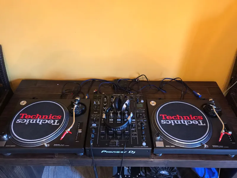 Technics SL1210 MK2